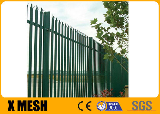 La cerca Panels Green Pvc del hierro labrado de la sección 68m m de W cubrió para la fábrica de productos químicos