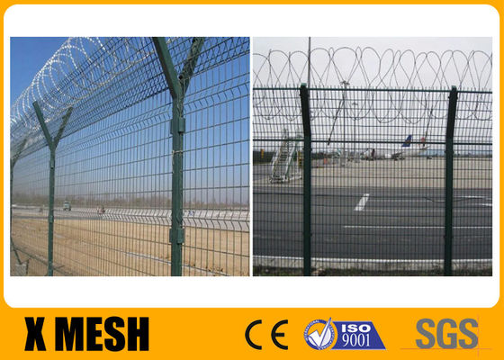 Resistencia del moho de la longitud de 3M del alto de la cerca de seguridad aeroportuaria los 2.5m larga usando vida