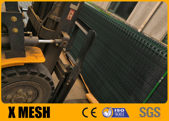 El PVC verde de Mesh Fencing 690MPa del metal de la fuerza de la soldadura del vinilo el 75% cubrió