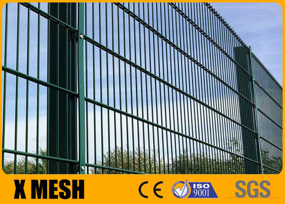 La soldadura de la seguridad artesona la altura anti de Mesh Fence 1230m m de la subida del poste del melocotón